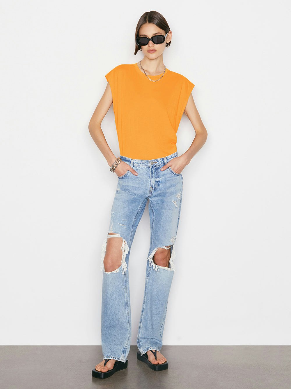 tee full body view alt:hover